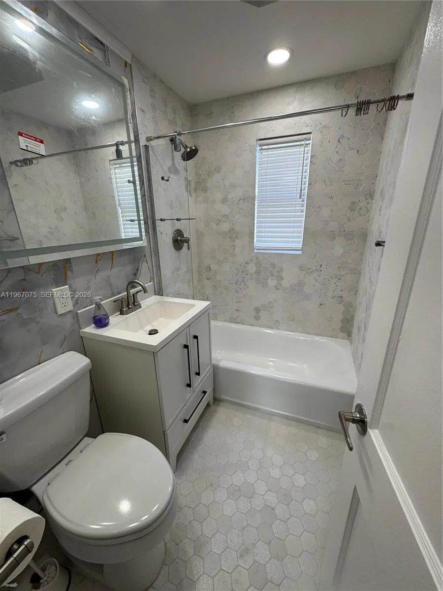 51 Montilla Ave, Coral Gables FL 33134