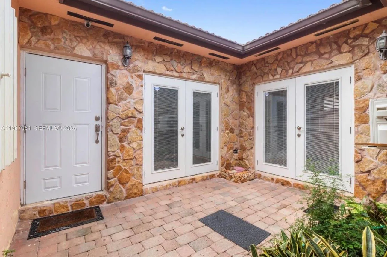 3 bedroom 1 bath for rent at 23160 SW 113th Psge # 0, Miami FL 33170