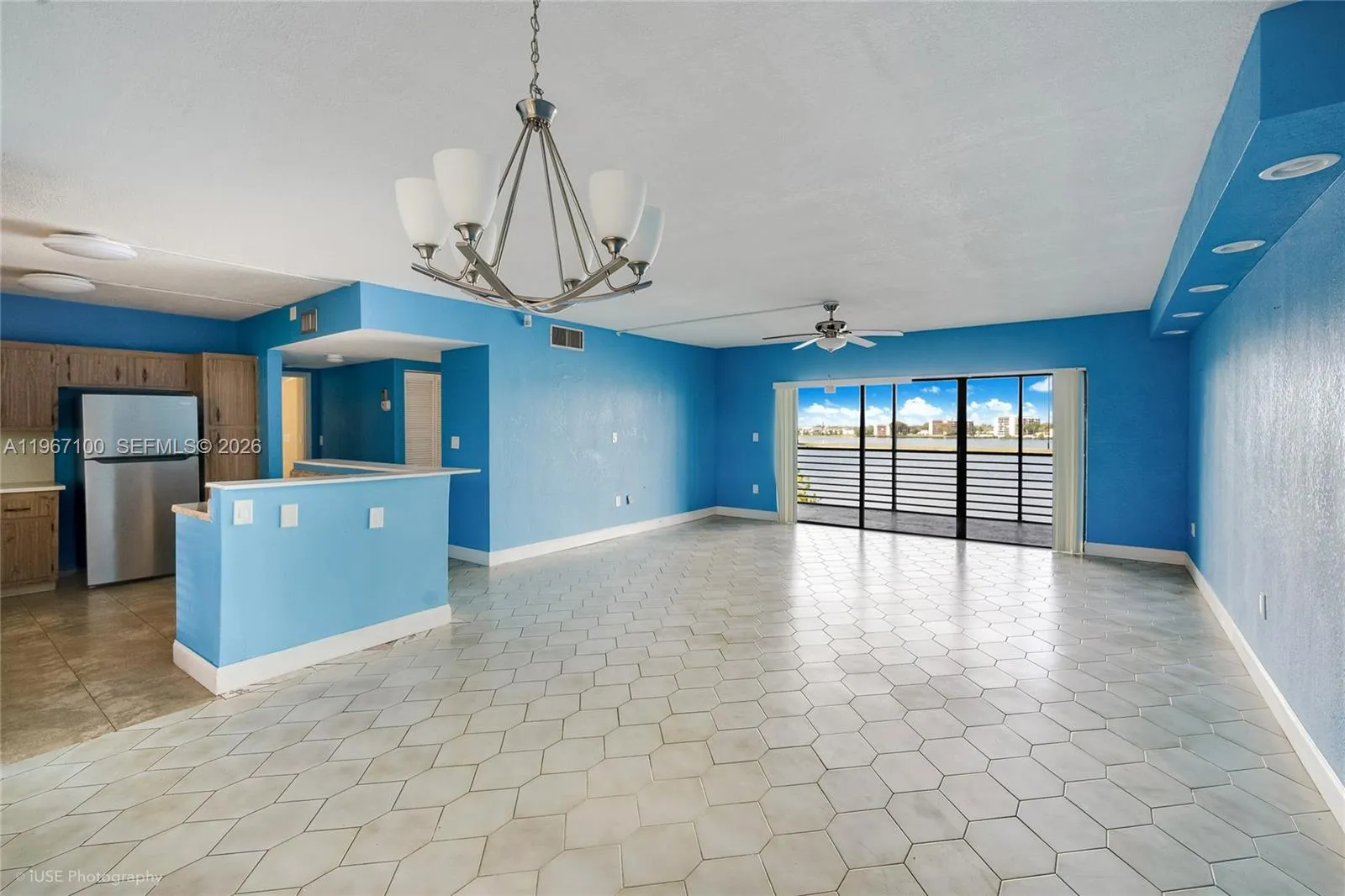 471 Ives Dairy Rd # 3, Miami FL 33179