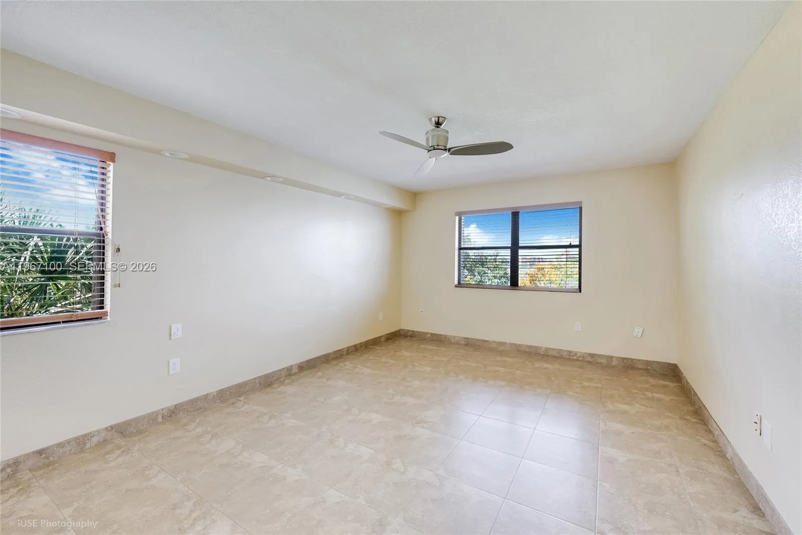 471 Ives Dairy Rd # 3, Miami FL 33179