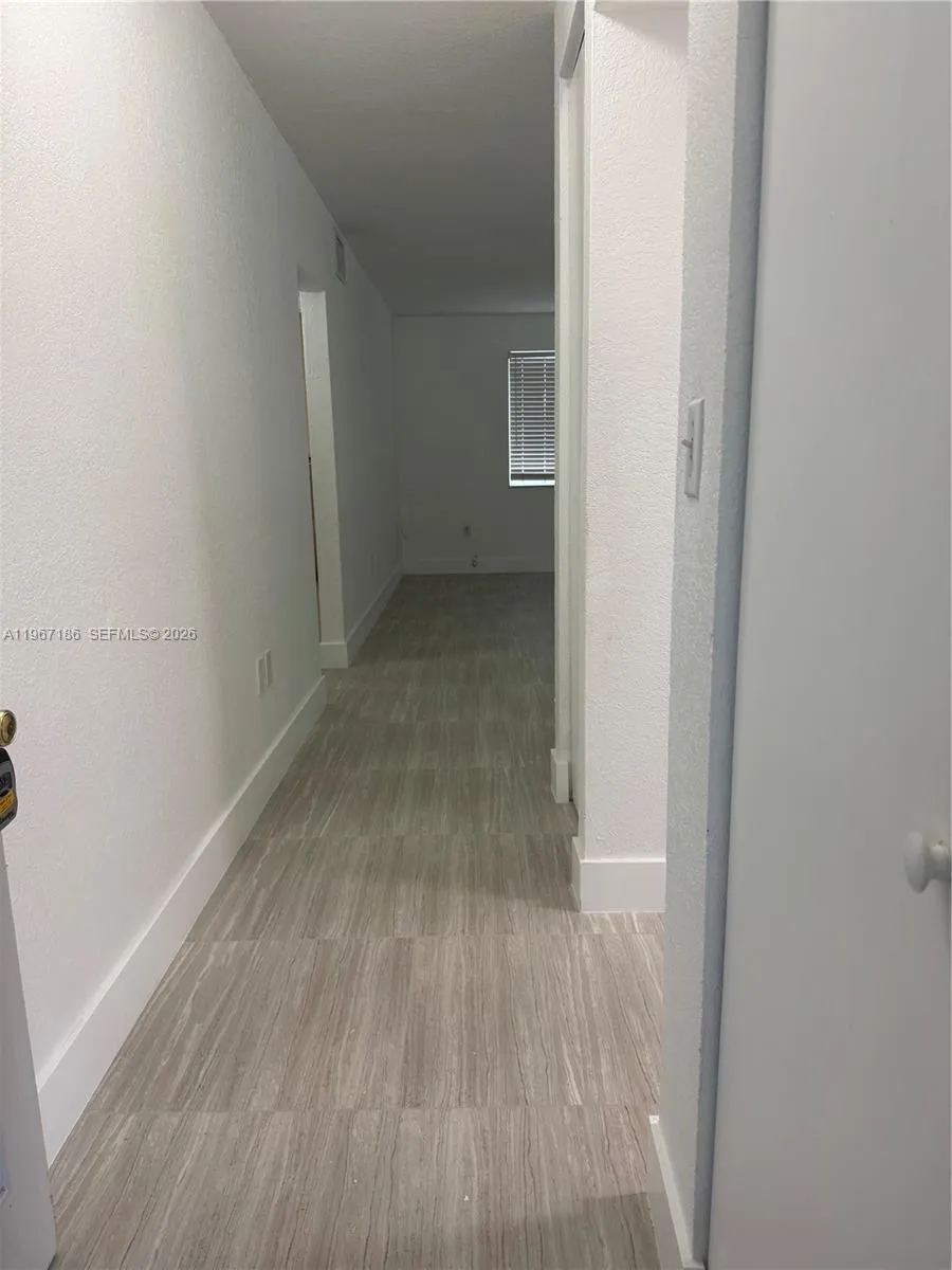 2 bedroom 1 bath for sale at 17255 SW 95th Ave # 211, Palmetto Bay FL 33157