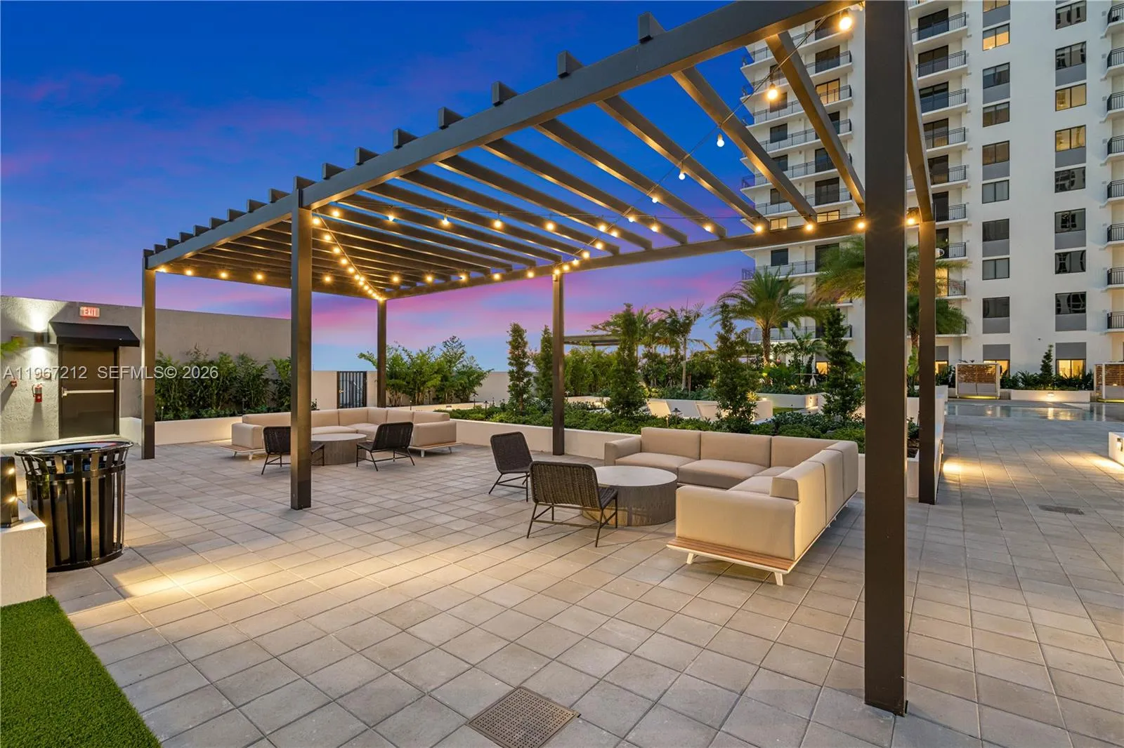 16395 Biscayne Blvd # 2210, North Miami Beach FL 33160