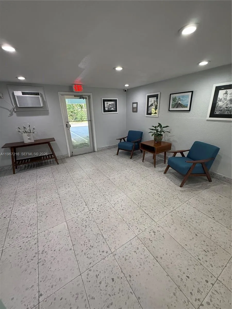 700 NE 14th Ave # 409, Hallandale Beach FL 33009