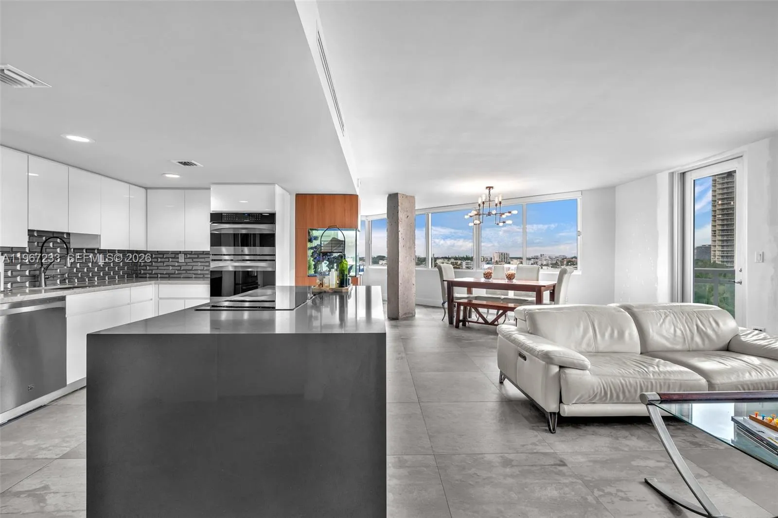 7135 Collins Ave # 736, Miami Beach FL 33141