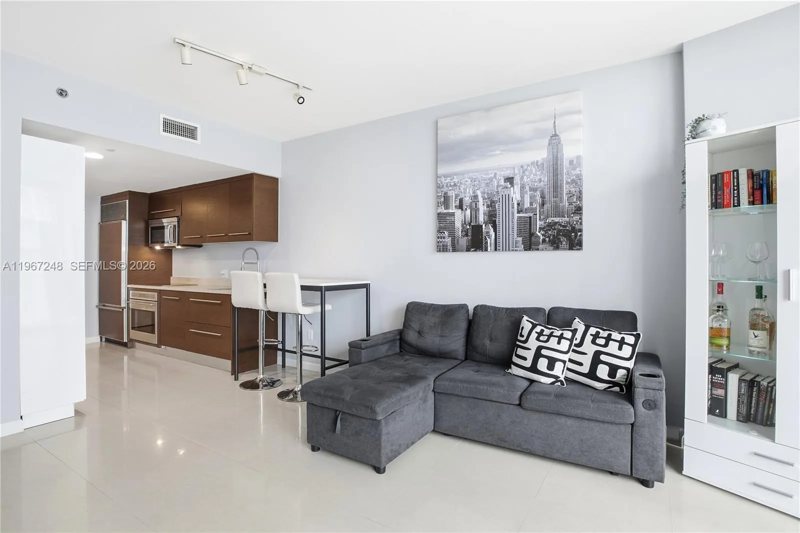 495 Brickell Ave # 1608, Miami FL 33131