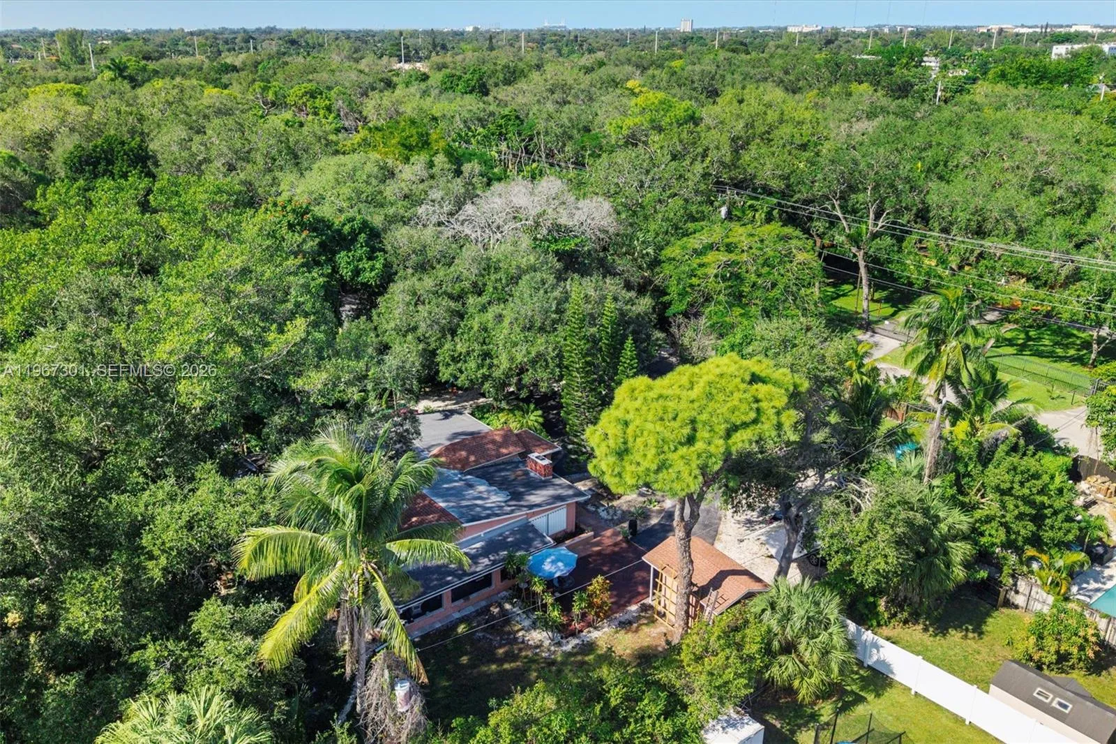 1760 NE 144th St, Miami FL 33181