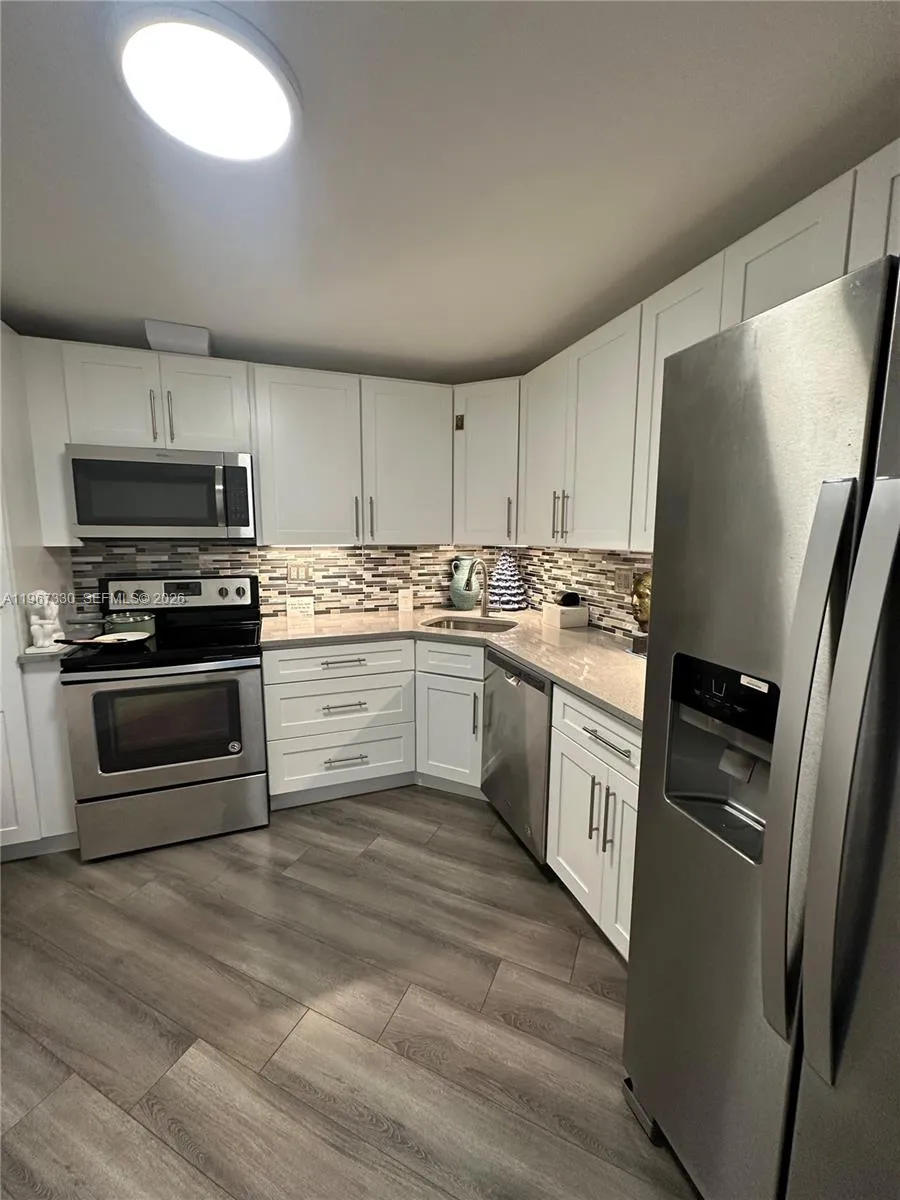 2750 NE 183rd St, Aventura FL 33160