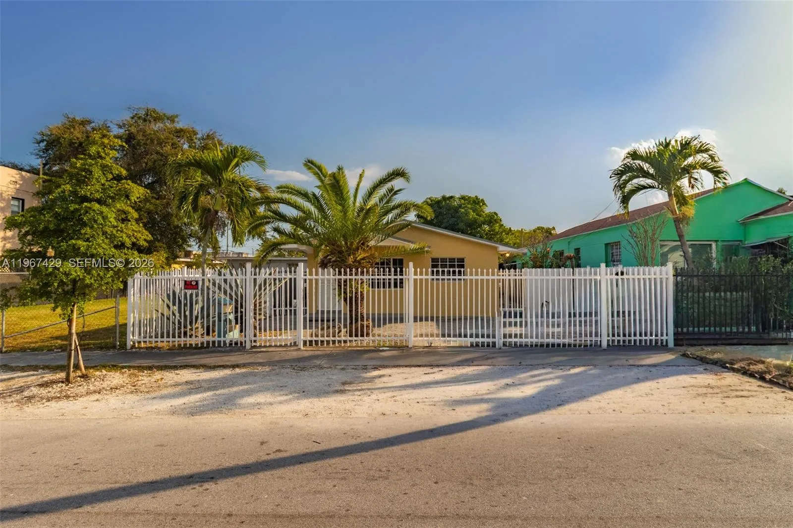 1518 NW 65th St, Miami FL 33147