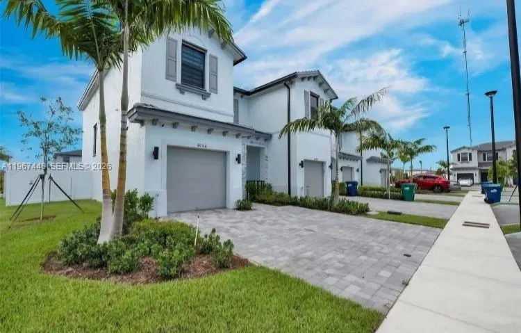 3 bedroom 2 bath for sale at 20366 NW 4th Path, Miami Gardens FL 33169