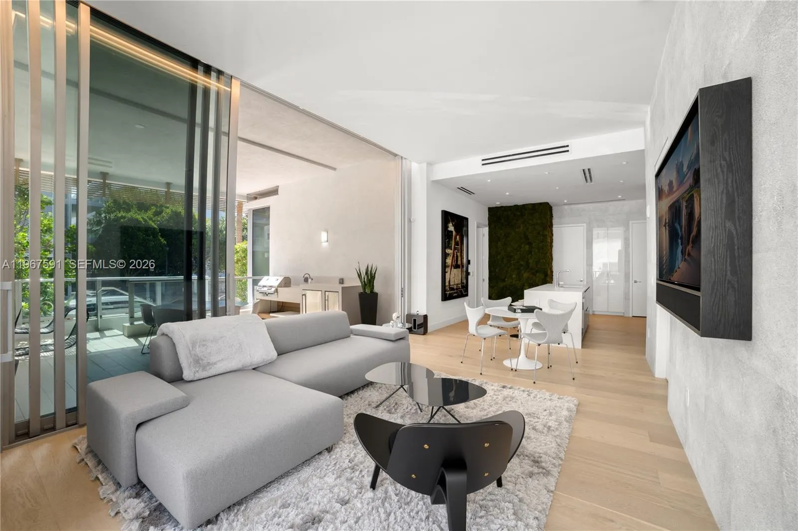 304 Ocean Dr # 102, Miami Beach FL 33139