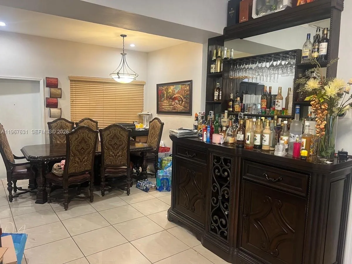 735 NE 152nd St, Miami FL 33162