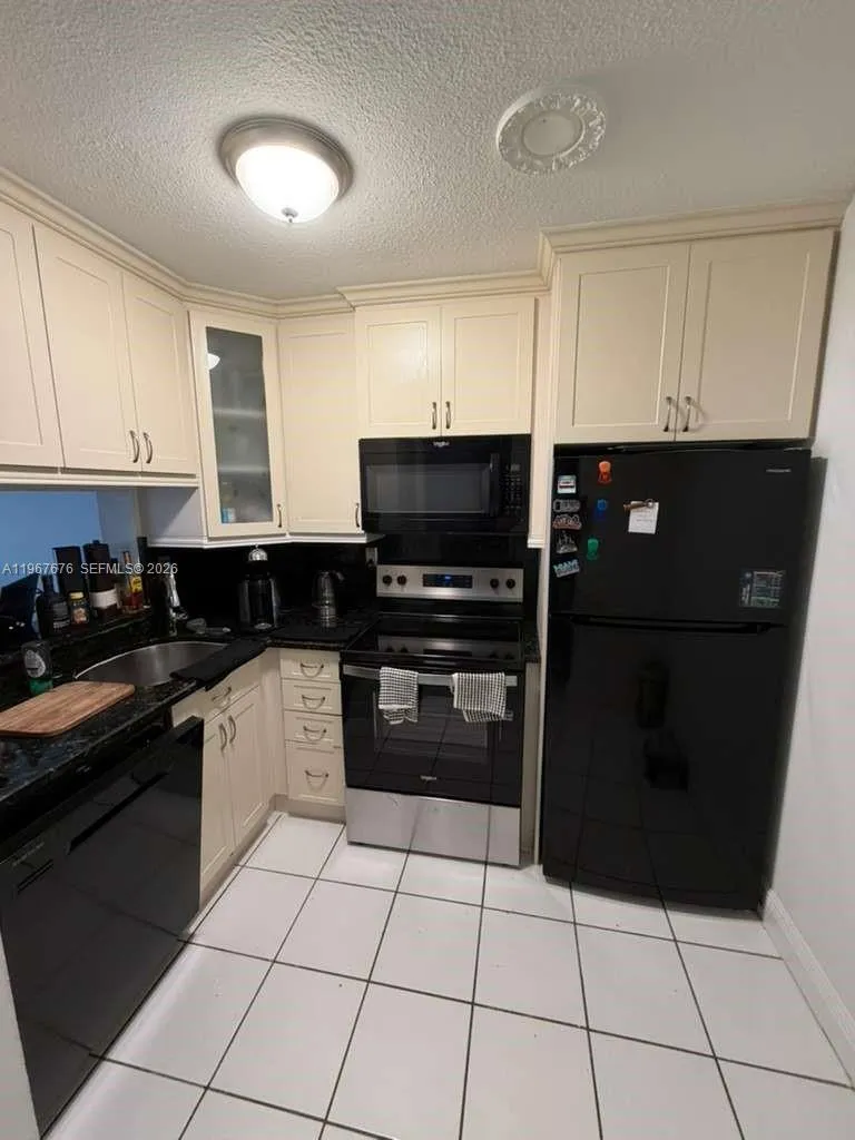 1 bedroom 1 bath for sale at 488 NW 165th St Rd # 614, Miami FL 33169