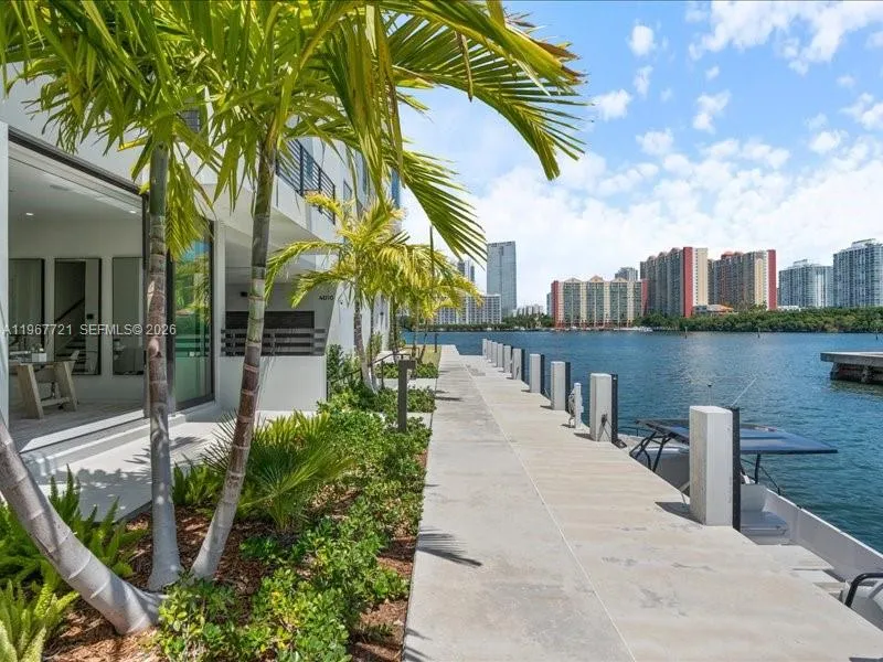 4008 NE 167th St # 6, North Miami Beach FL 33160