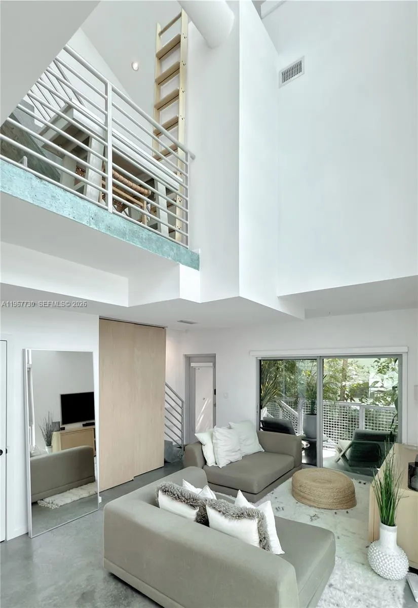 734 Michigan Ave, Miami Beach FL 33139