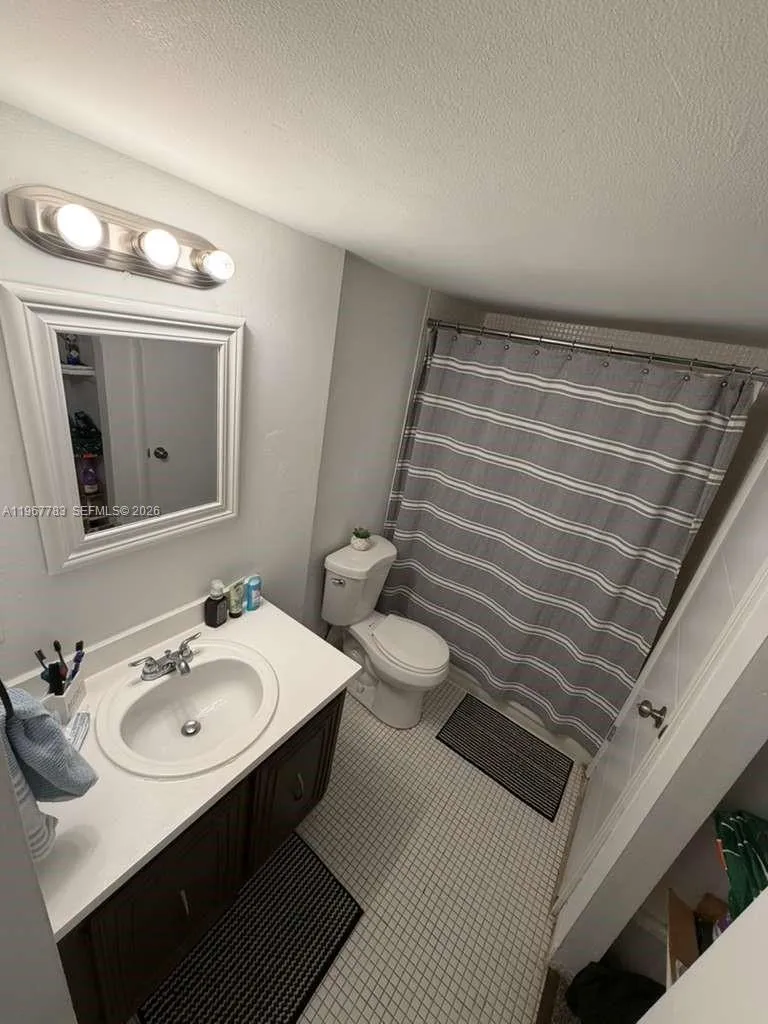 488 NW 165th St Rd # 614, Miami FL 33169