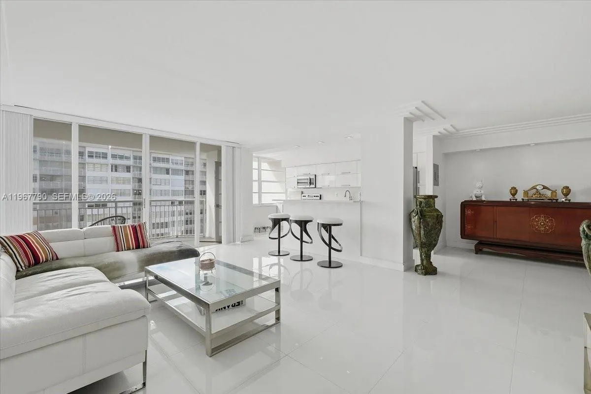 18051 Biscayne Blvd # 1701, Aventura FL 33160