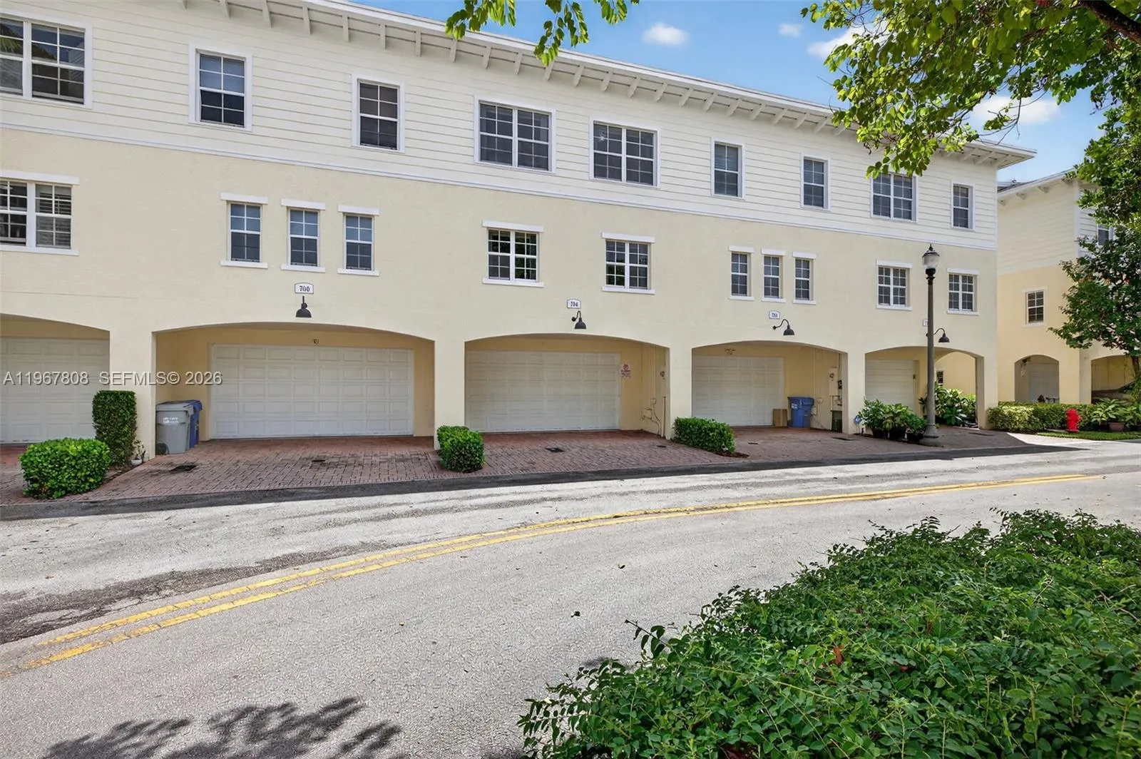 704 SW 1st Ave, Pompano Beach FL 33060