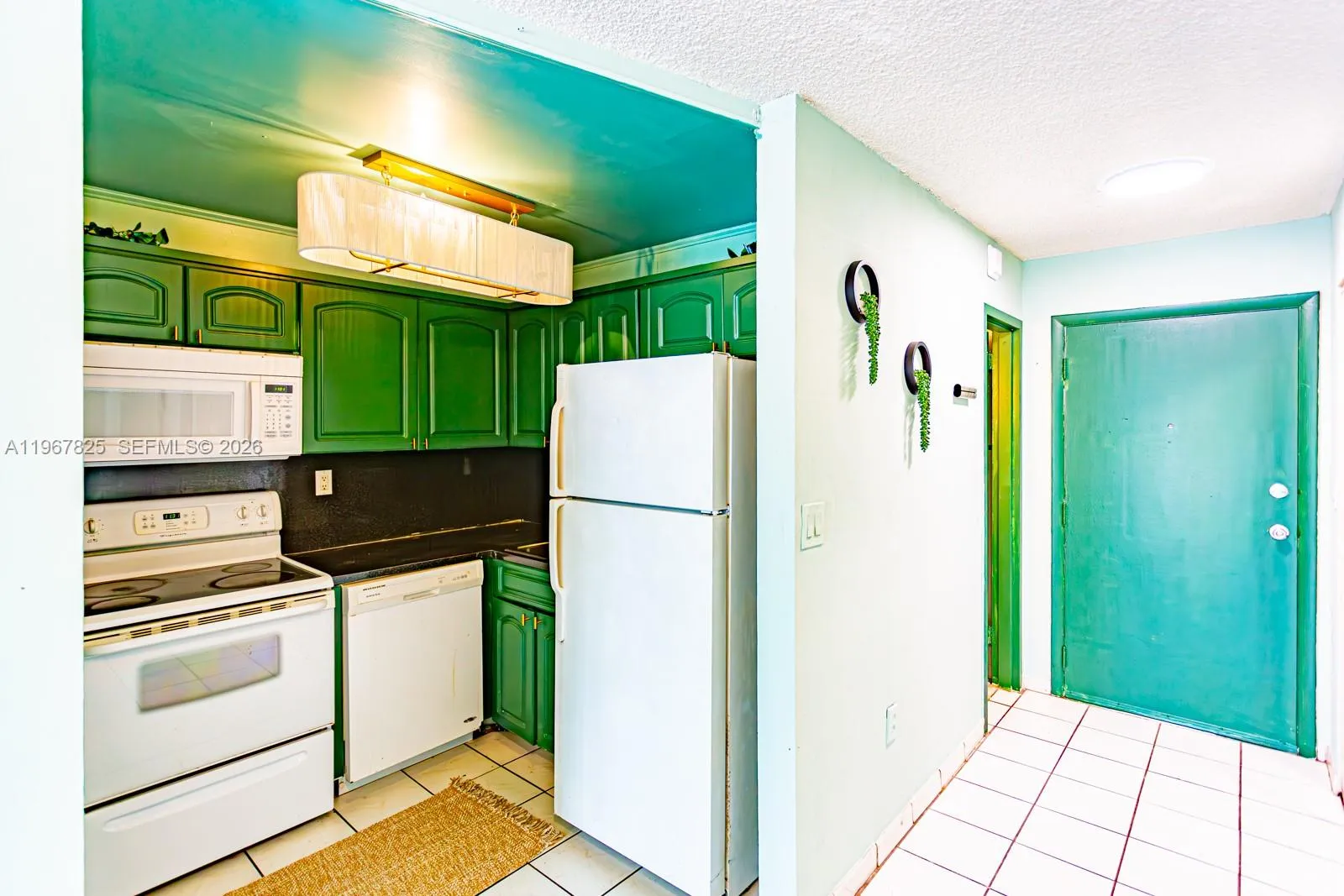 7620 Carlyle Ave # 205, Miami Beach FL 33141