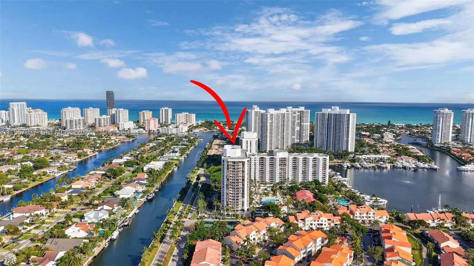 3 bedroom 2 bath for sale at 3610 Yacht Club Dr # 701, Aventura FL 33180