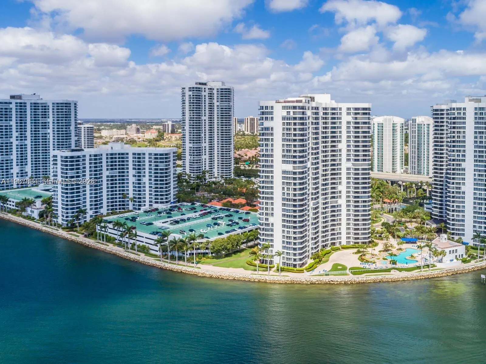 3 bedroom 3 bath for sale at 19101 NE 36th Ct # 112, Aventura FL 33180
