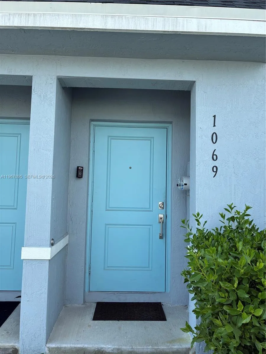 3 bedroom 3 bath for sale at 1069 NW 4th Ter, Florida City FL 33034