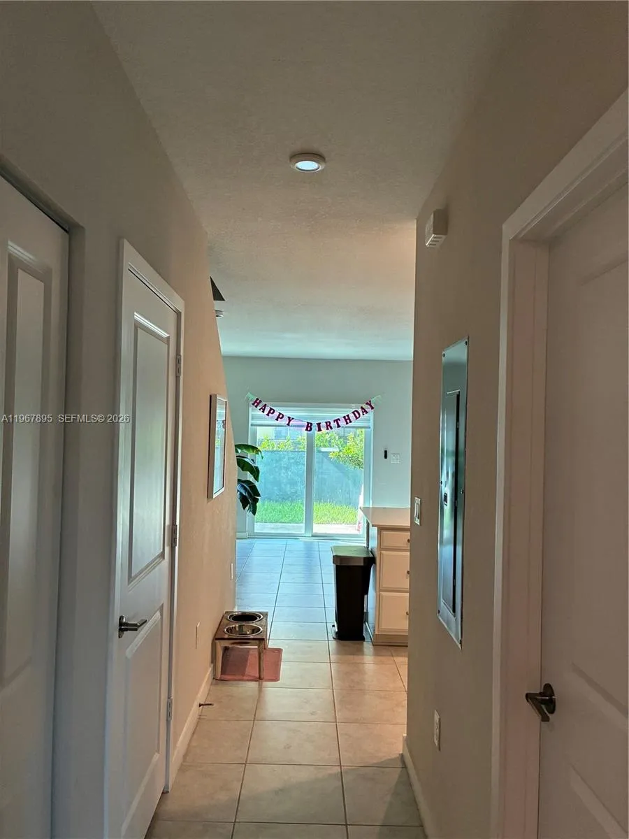 1069 NW 4th Ter, Florida City FL 33034