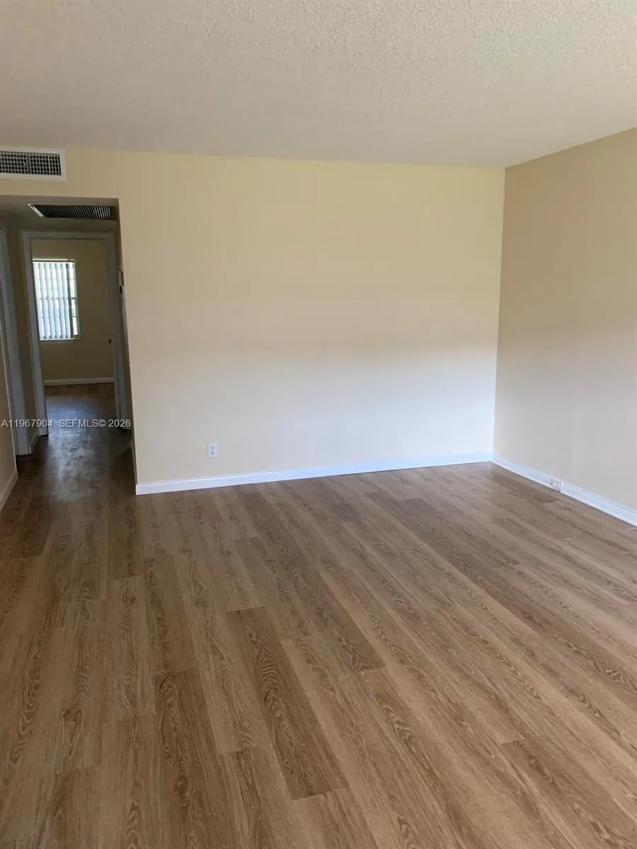 475 Fanshaw # L, Boca Raton FL 33434