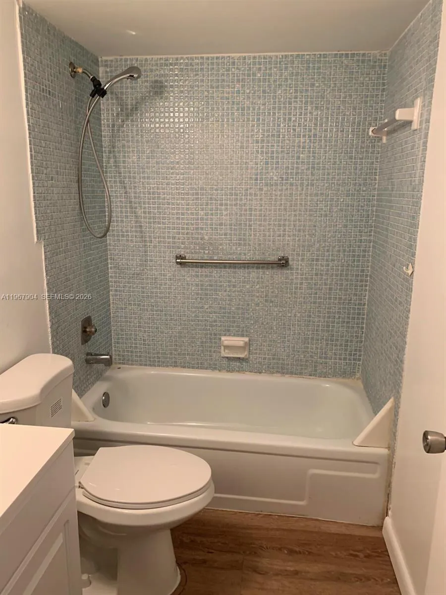 475 Fanshaw # L, Boca Raton FL 33434