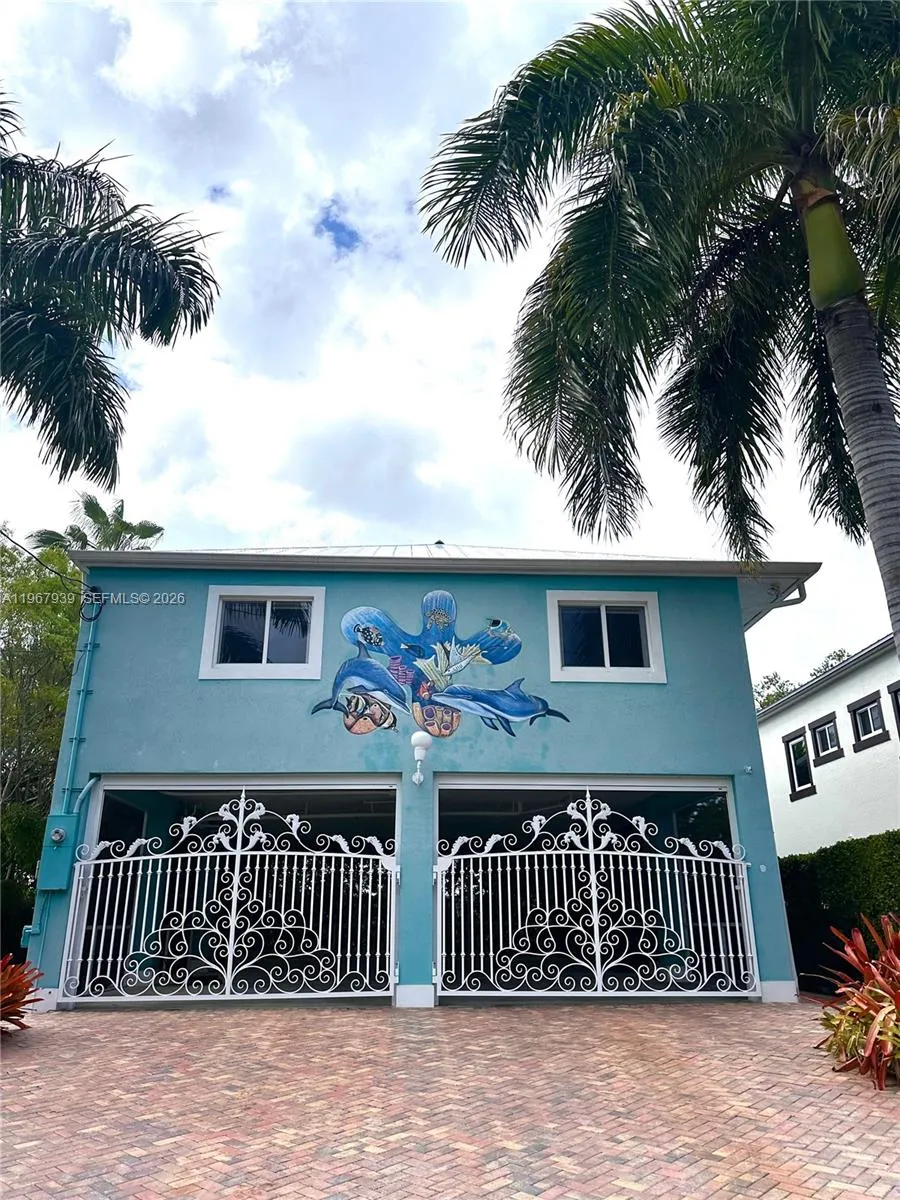 3 bedroom 2 bath for sale at 24 Tarpon Ave, Key Largo FL 33037