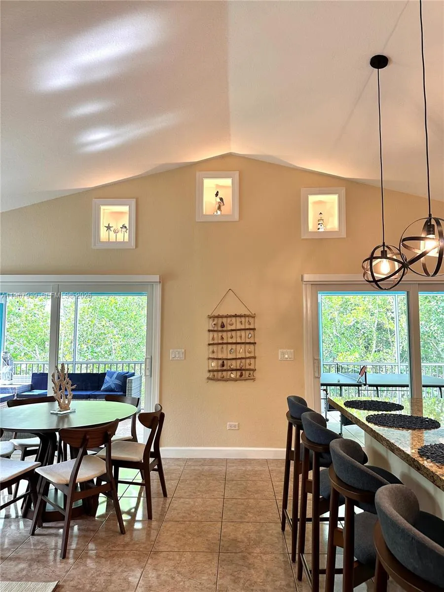 24 Tarpon Ave, Key Largo FL 33037