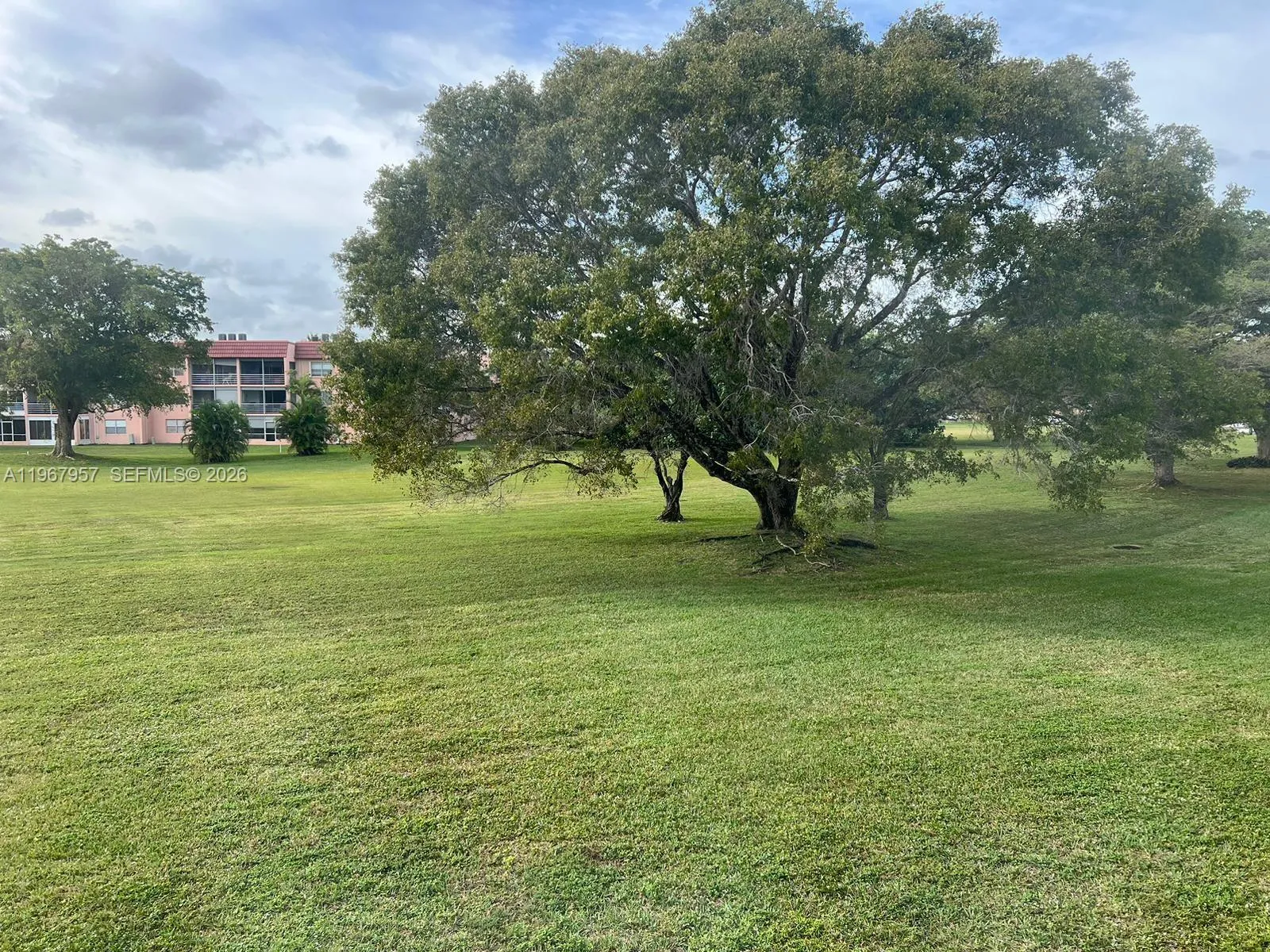 9581 Sunrise Lakes Blvd # 208, Sunrise FL 33322