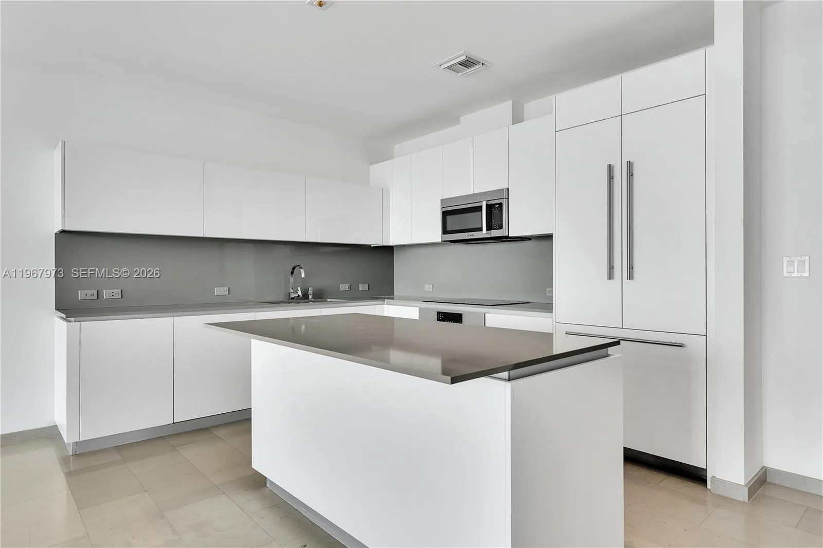 68 SE 6th St # 4110, Miami FL 33131