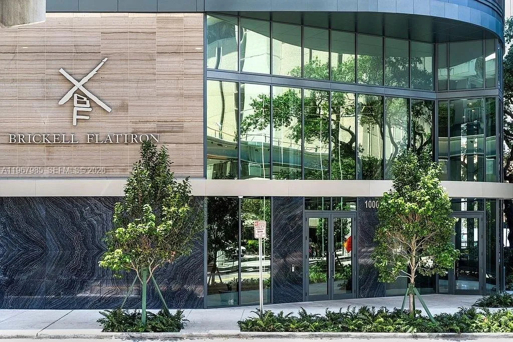 3 bedroom 4 bath for sale at 1000 Brickell Plz, Miami FL 33131