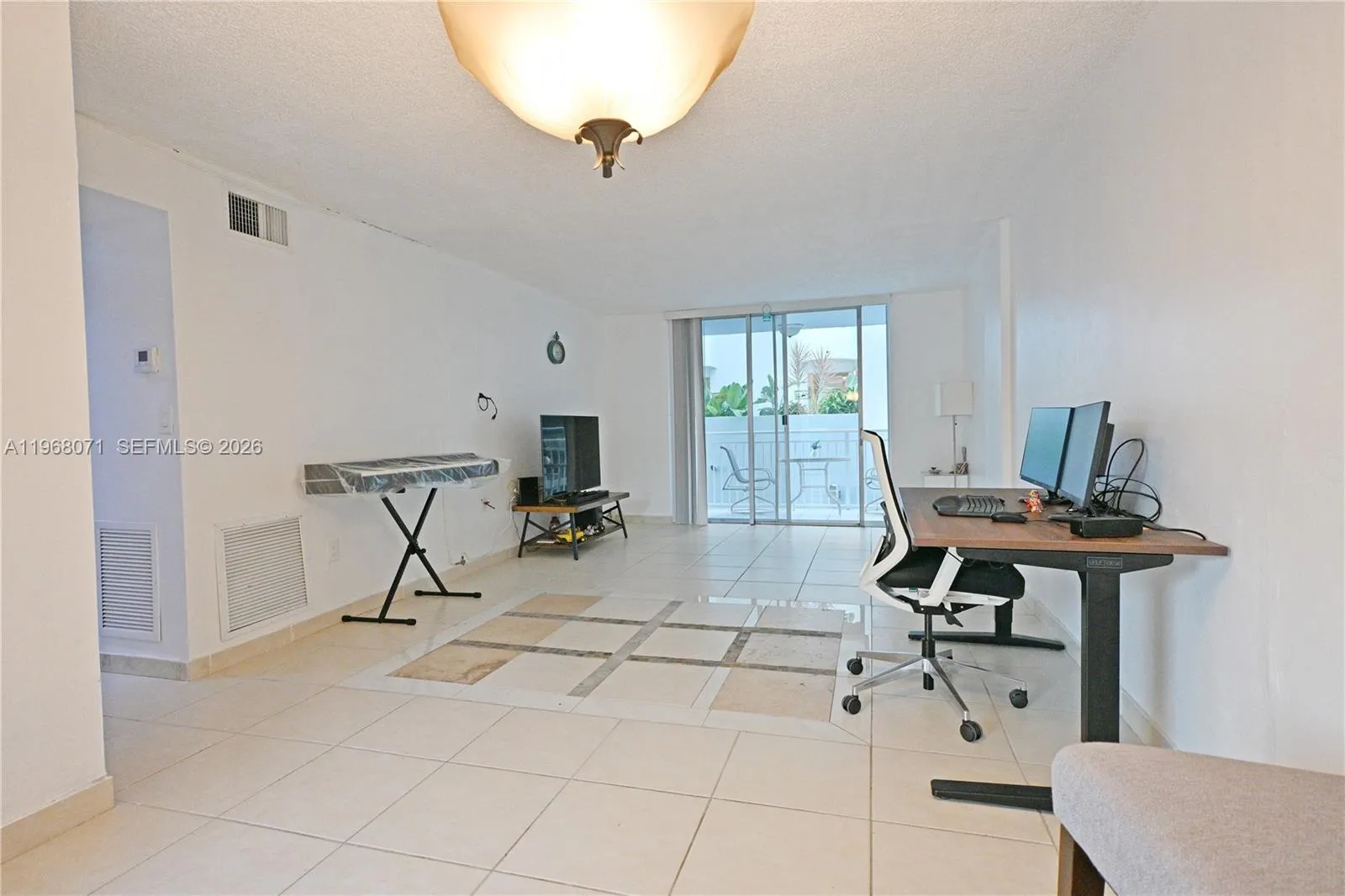 1 bedroom 1 bath for sale at 947 Lenox Ave # 203, Miami Beach FL 33139