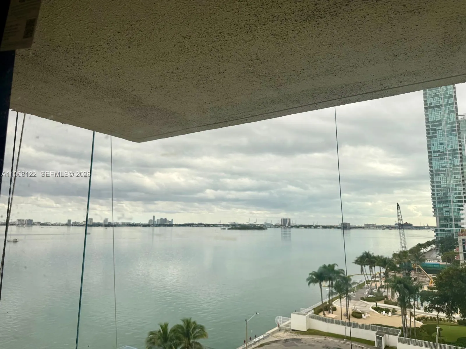 1 bedroom 1 bath for sale at 600 NE 36th St # 820, Miami FL 33137