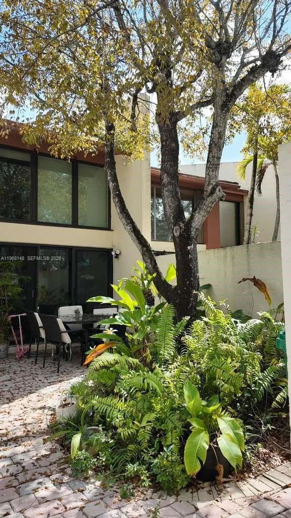 3 bedroom 2 bath for sale at 7825 SW 103rd Pl, Miami FL 33173