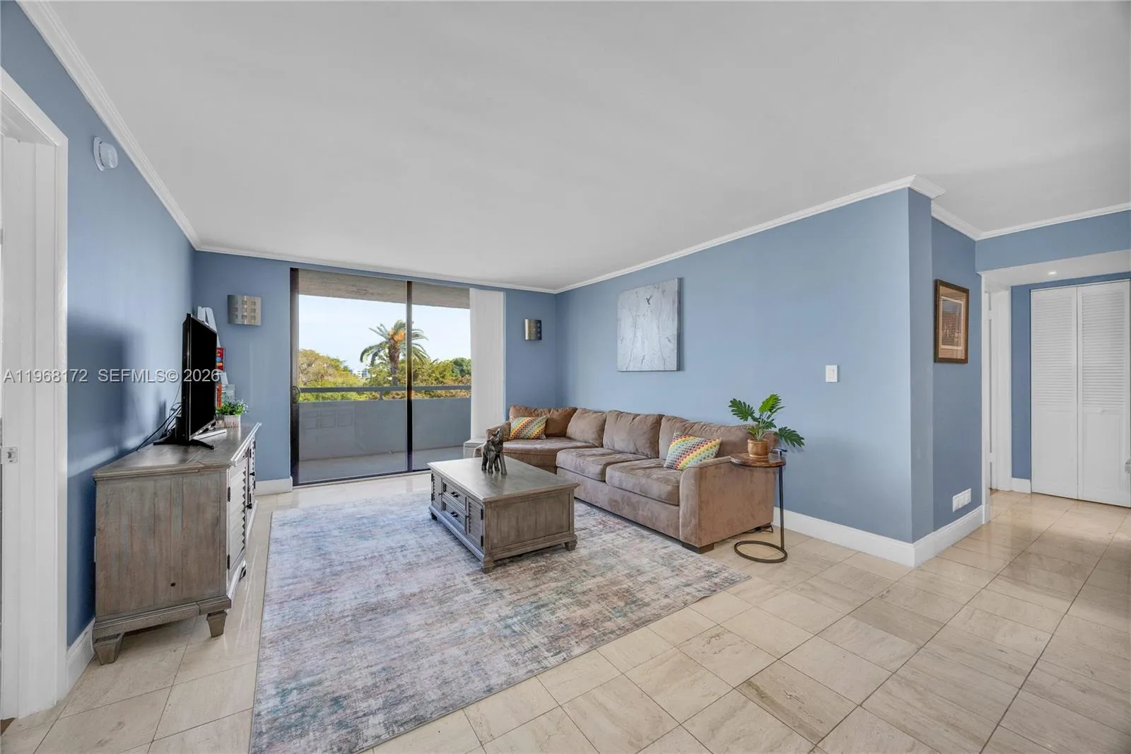 7300 Wayne Ave # 405, Miami Beach FL 33141