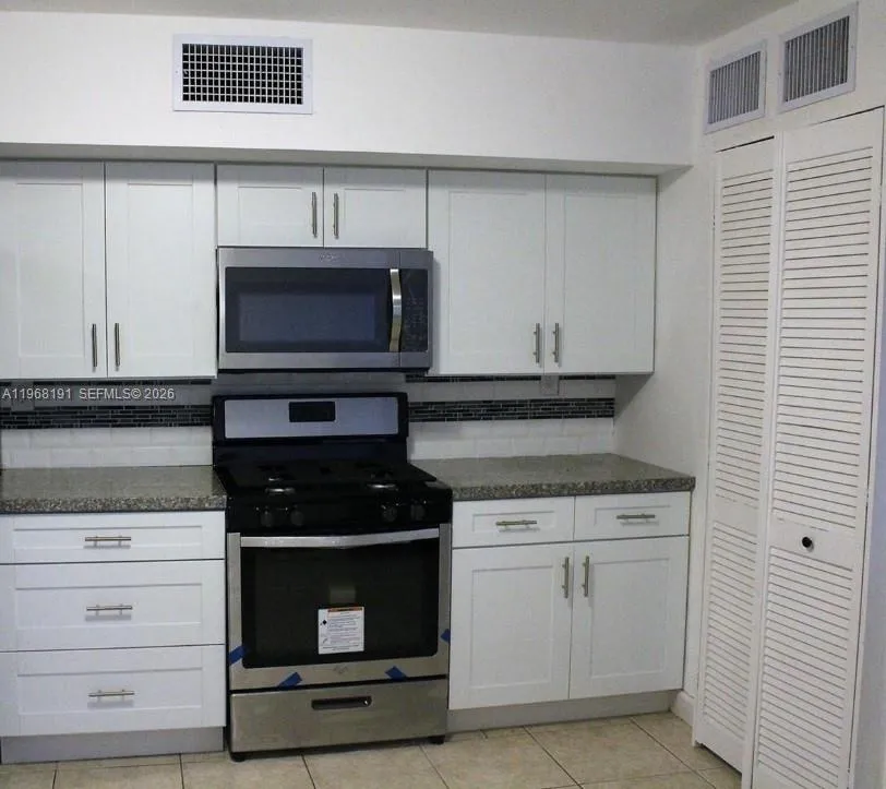 7133 SW 109th Ct, Miami FL 33173