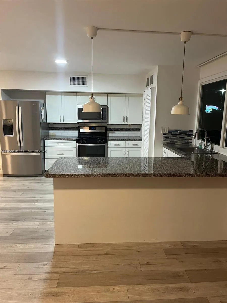 7133 SW 109th Ct, Miami FL 33173