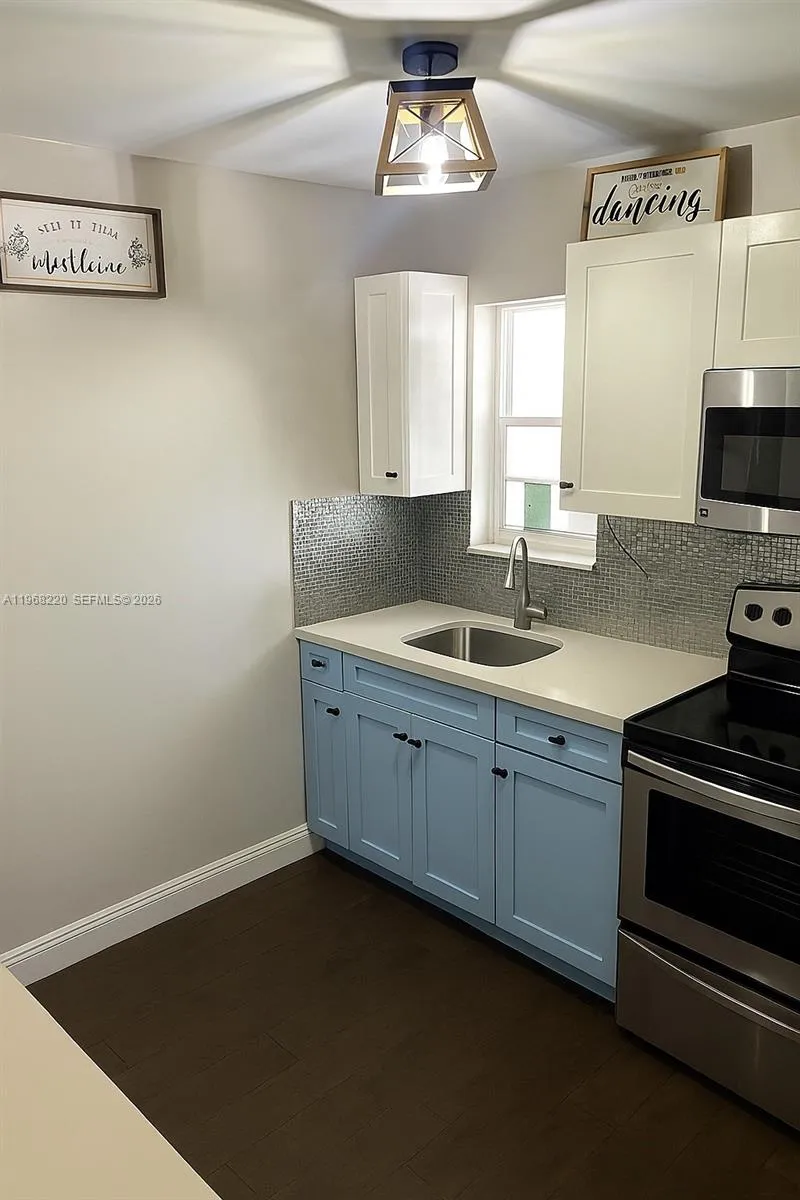 140 NW 14th Ave # 6, Miami FL 33125