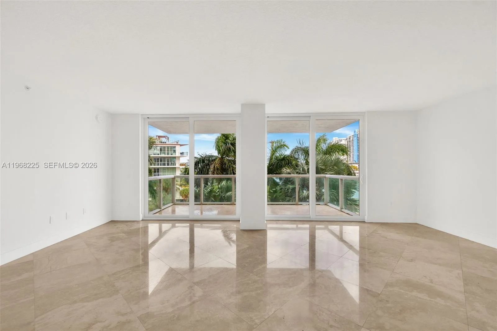 10 Venetian Way # 403, Miami Beach FL 33139