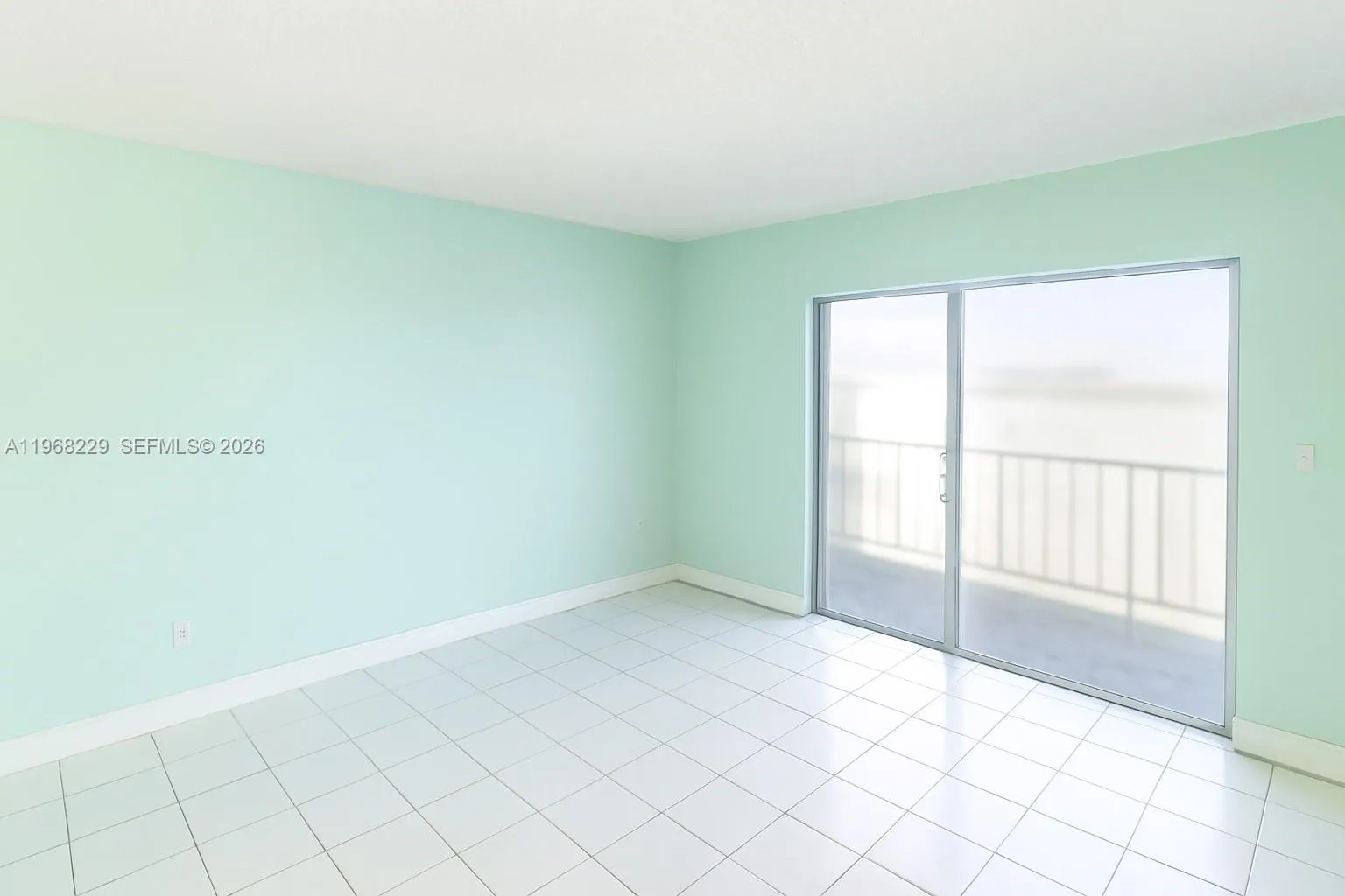 8895 Fontainebleau Blvd # 504, Miami FL 33172