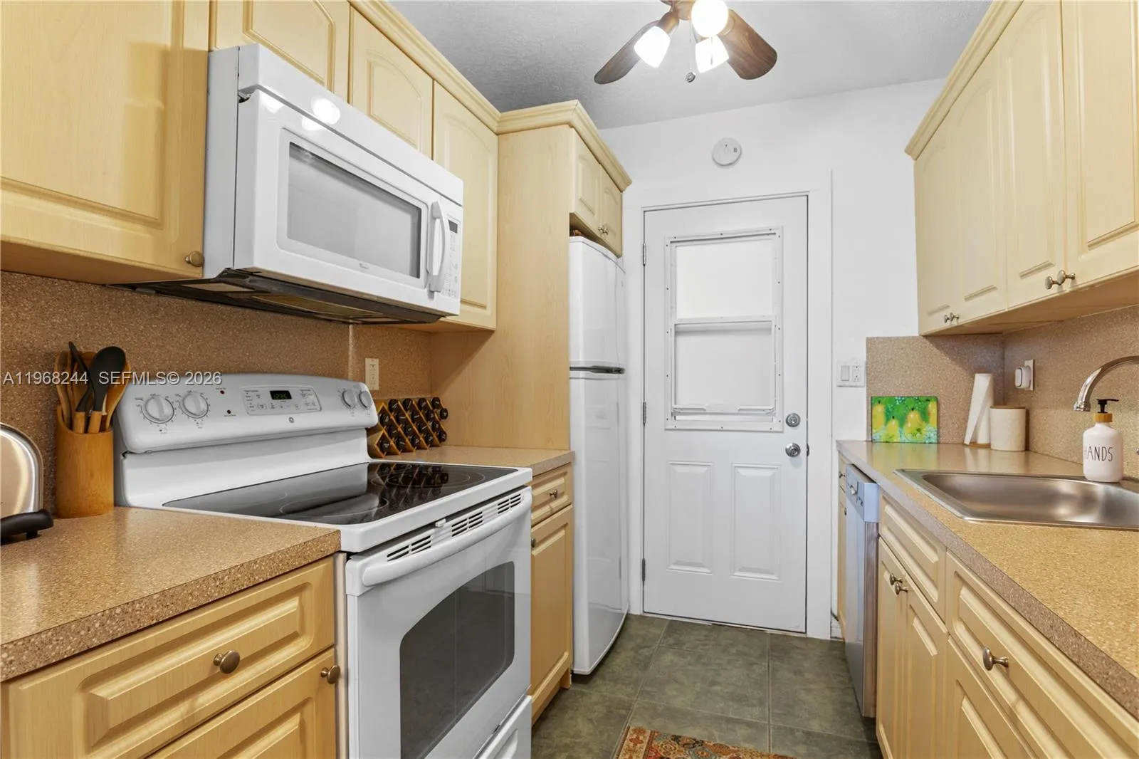 16750 NE 14th Ave # 301, Miami FL 33162