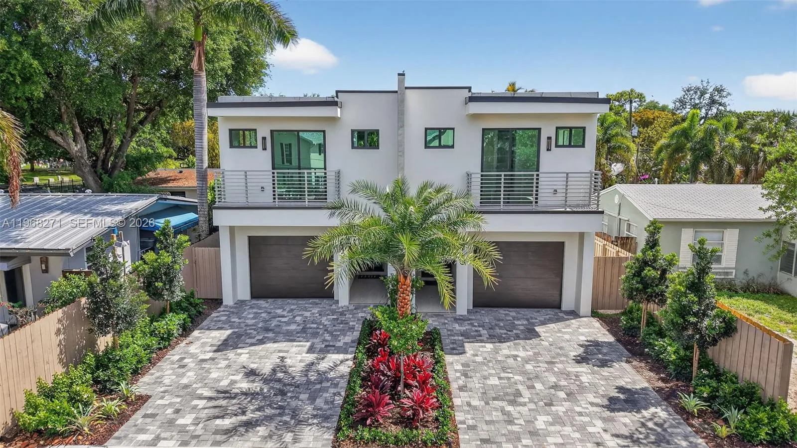 4 bedroom 4 bath for sale at 912 SE 13th St, Fort Lauderdale FL 33316