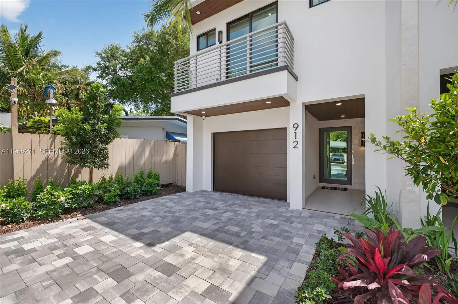 912 SE 13th St, Fort Lauderdale FL 33316