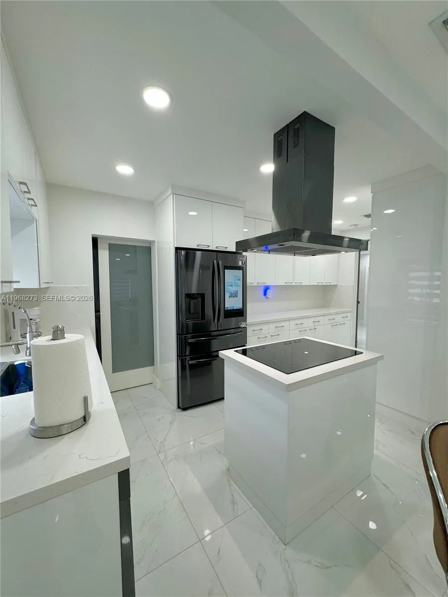 2121 SW 61st Ave, Miami FL 33155