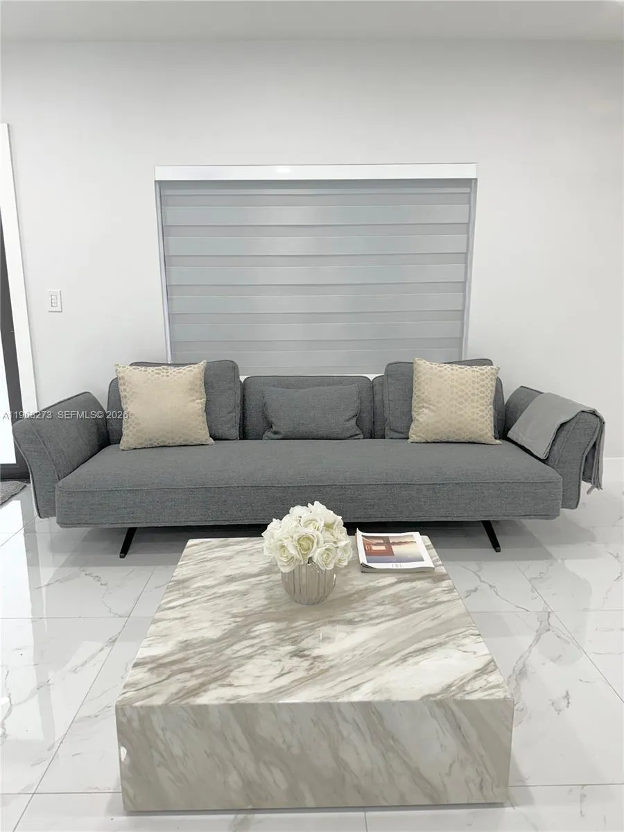 2121 SW 61st Ave, Miami FL 33155