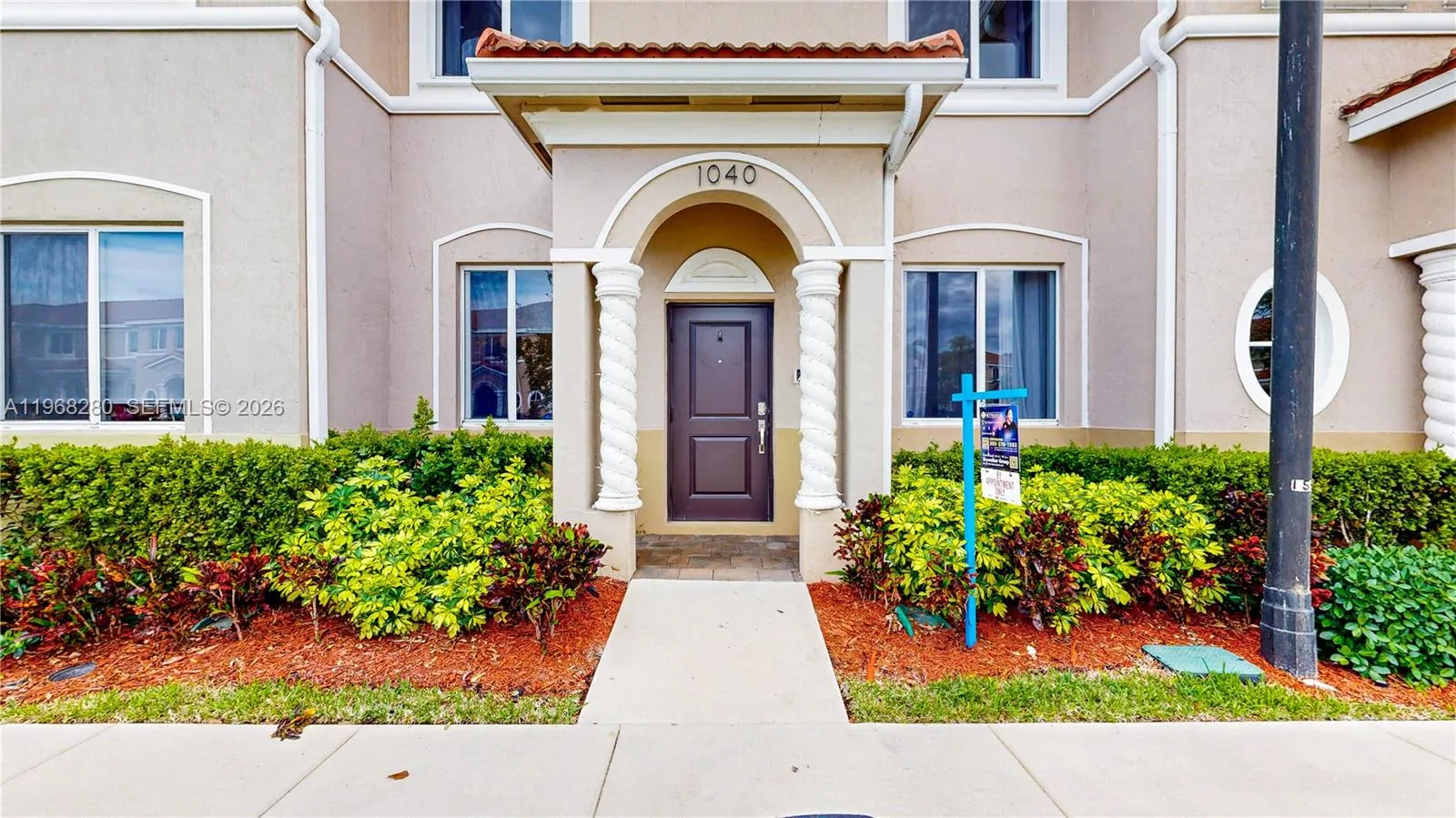 1040 SE 24th Ave, Homestead FL 33035