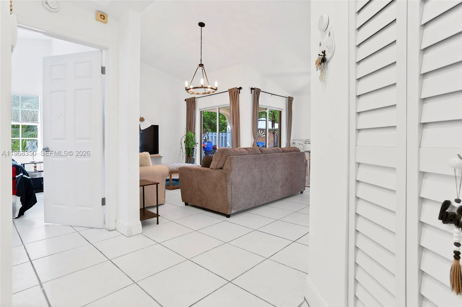 2 bedroom 2 bath for sale at 1595 Springside Dr, Weston FL 33326