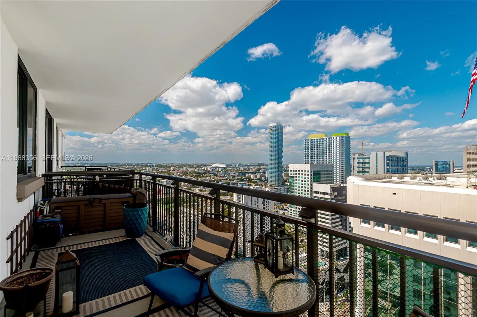 1 bedroom 1 bath for sale at 999 SW 1st Ave # 3215, Miami FL 33130